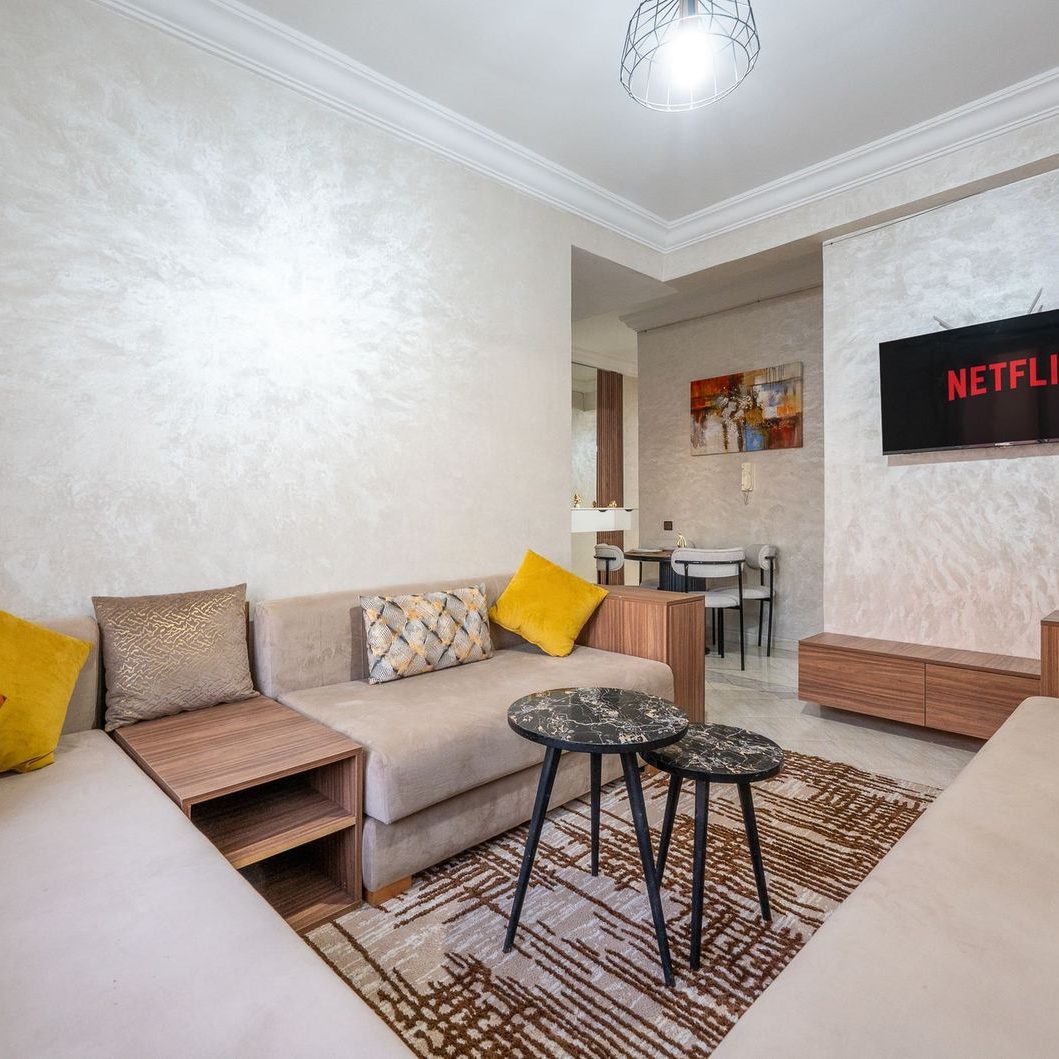 Studio Design L'Écrin d'Izdihar - Marrakech Studio design et moderne situé au calme absolu dans le quartier Izdihar à Marrakech, idéal pour séjour professionnel ou couple.